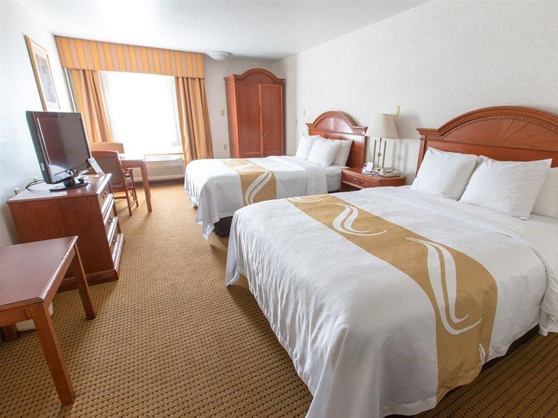 Quality Inn & Suites University Ларами Экстерьер фото