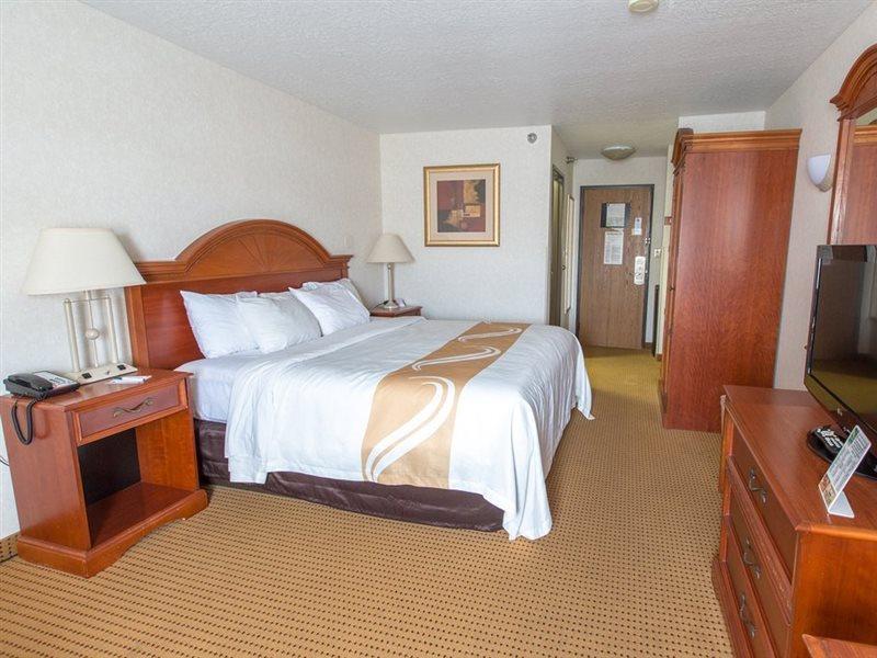 Quality Inn & Suites University Ларами Экстерьер фото