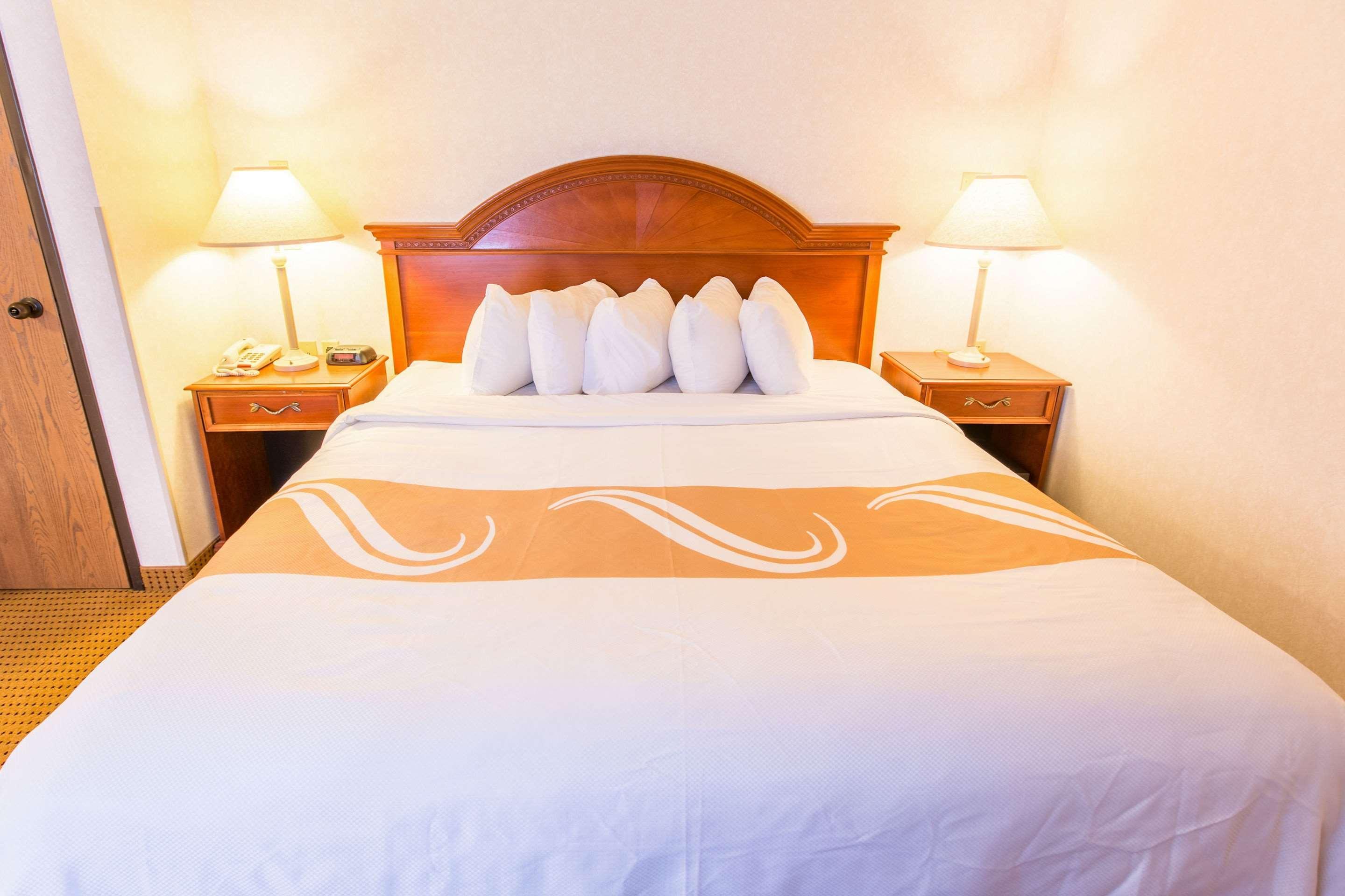 Quality Inn & Suites University Ларами Экстерьер фото