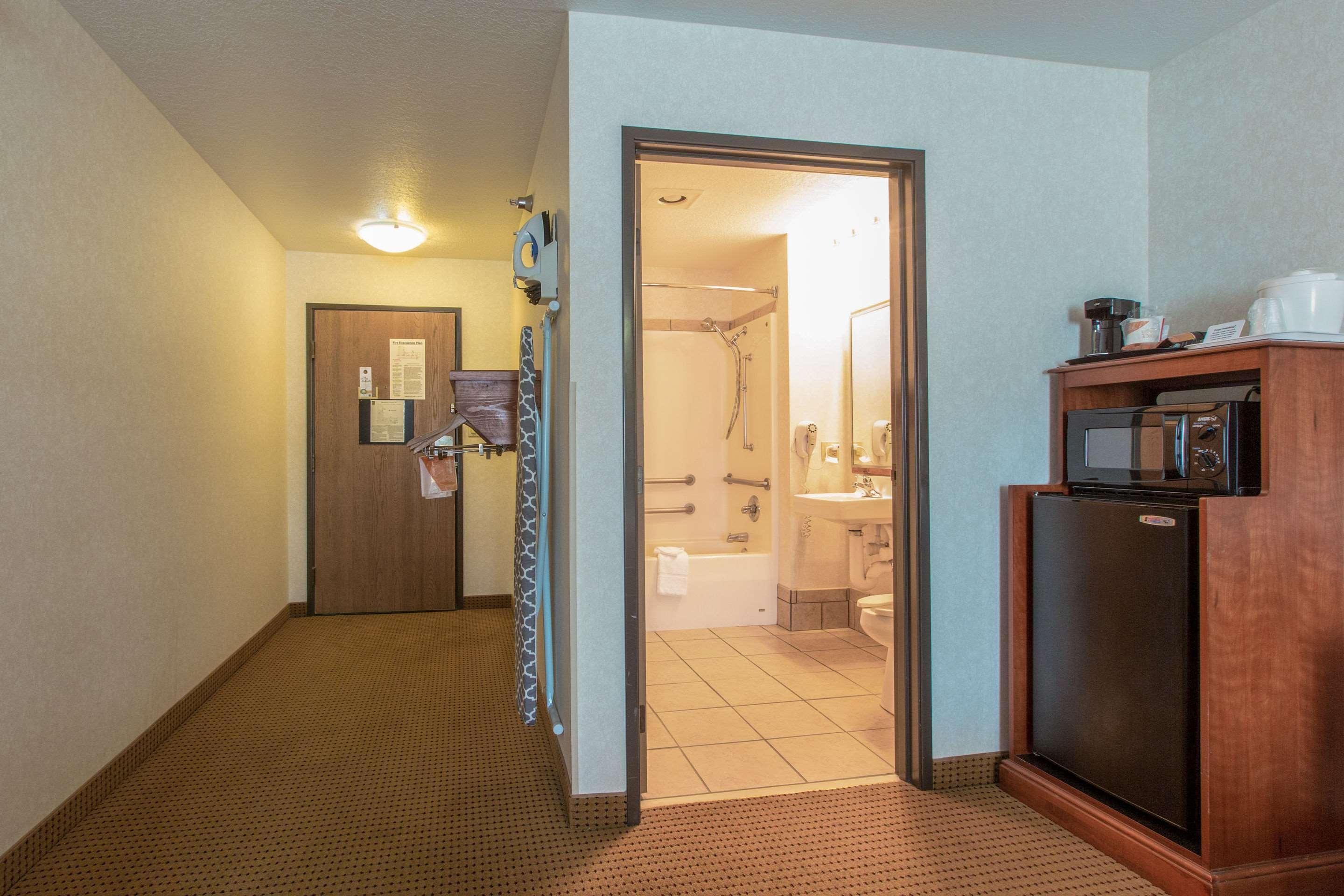 Quality Inn & Suites University Ларами Экстерьер фото