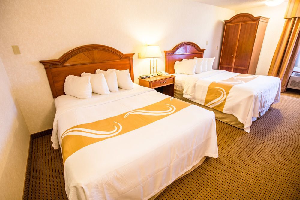 Quality Inn & Suites University Ларами Экстерьер фото